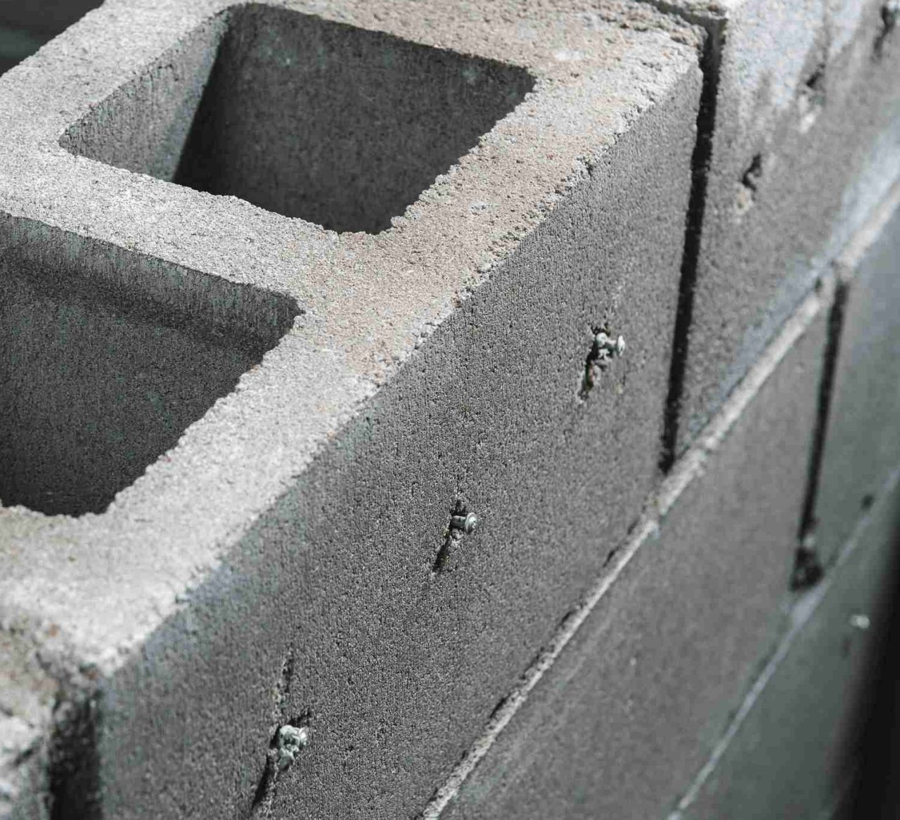 Hilti Temporäre Kabel und Rohrbefestigungen