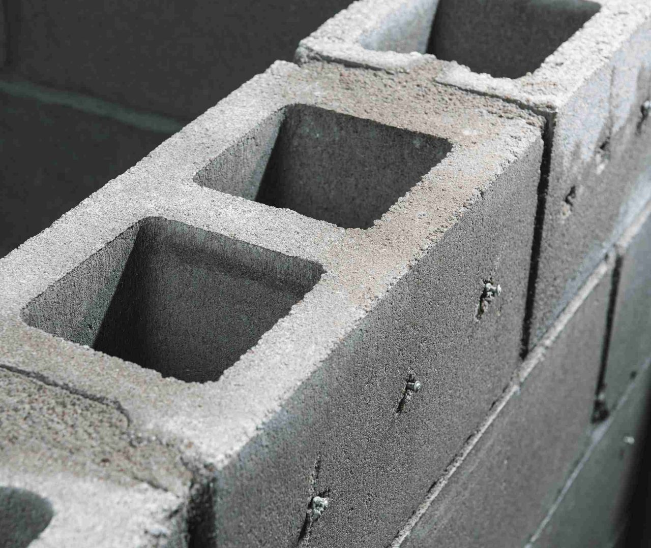 Hilti Befestigung von Wandverkleidungen